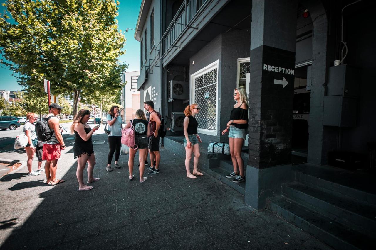 The Hive Hostel - Traveler Friendly, Passport Only Perth Extérieur photo